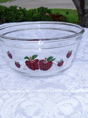 Anchor Hocking Apple Pattern 1 1/2qt Mixing Bowl Clear Vintage